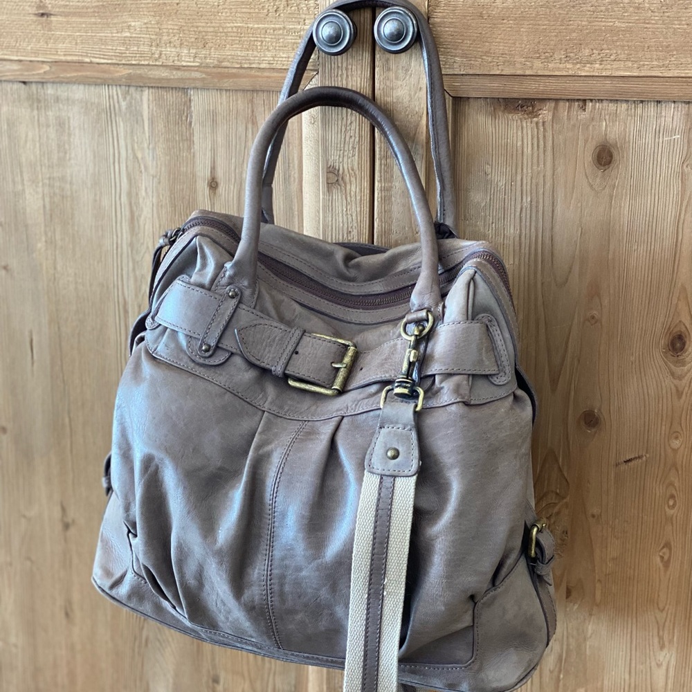 Dulce all leather Handbag